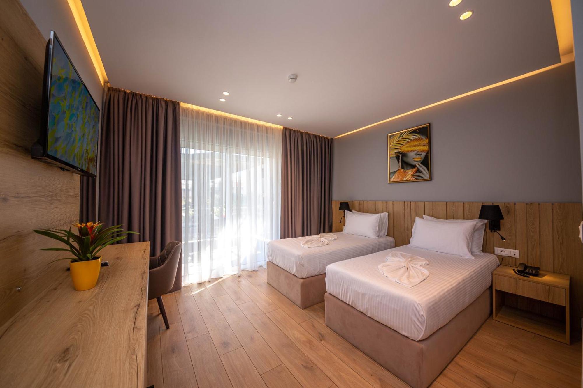 Azure Inn Hotel Sarande Luaran gambar