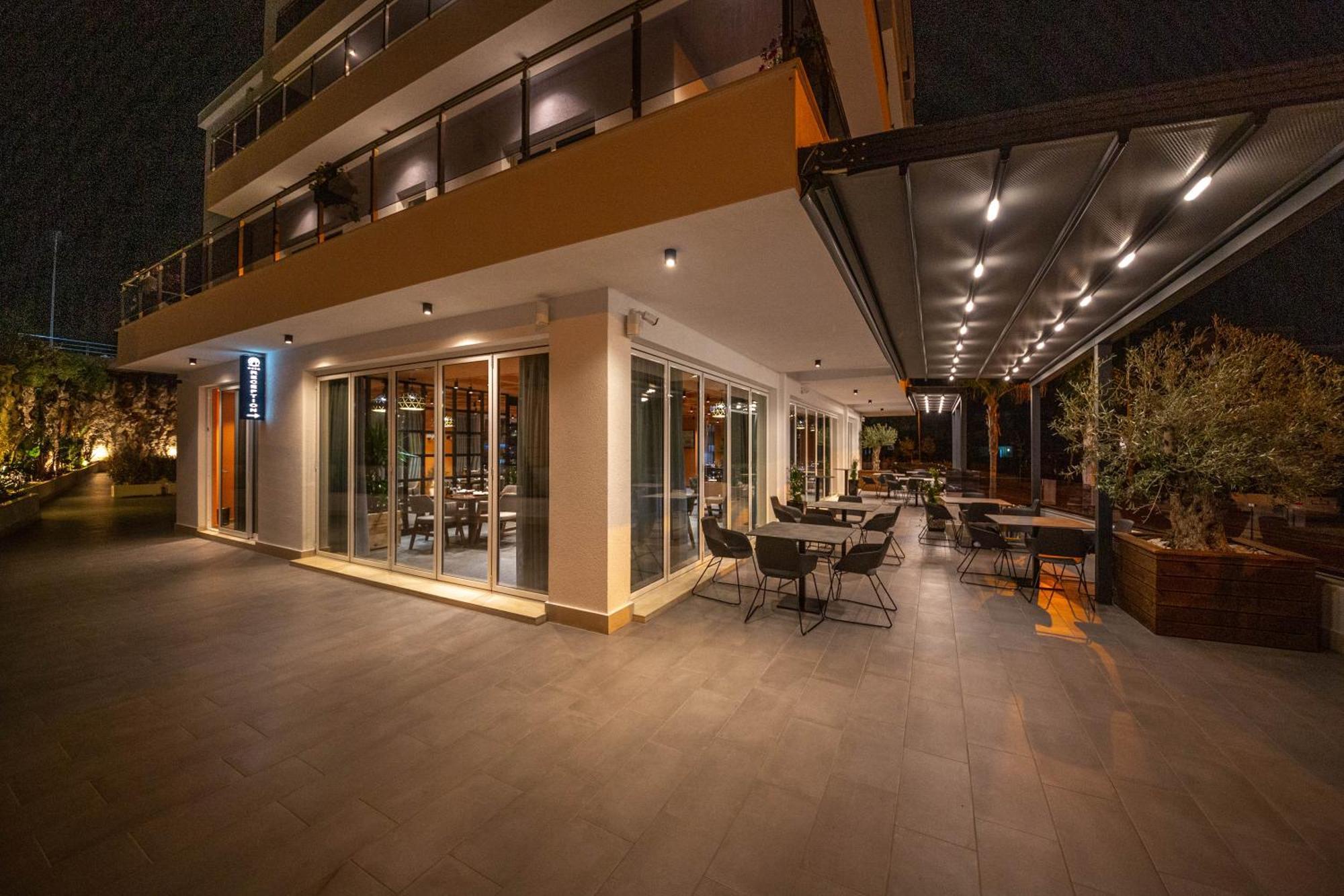 Azure Inn Hotel Sarande Luaran gambar