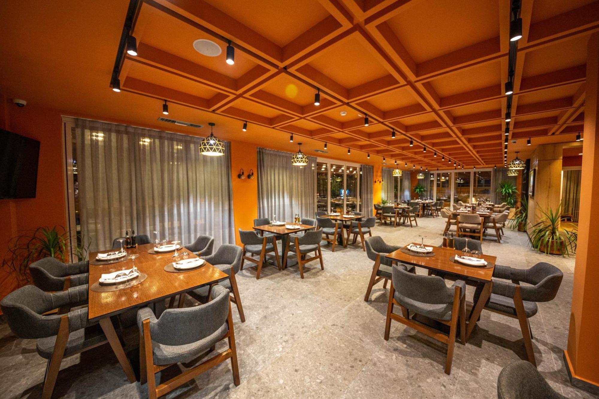 Azure Inn Hotel Sarande Luaran gambar