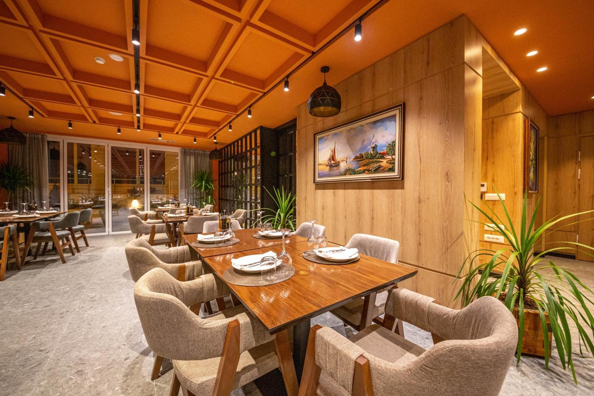 Azure Inn Hotel Sarande Luaran gambar
