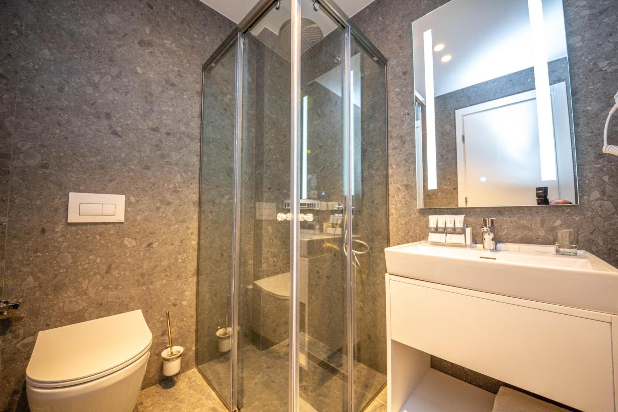 Azure Inn Hotel Sarande Bilik gambar