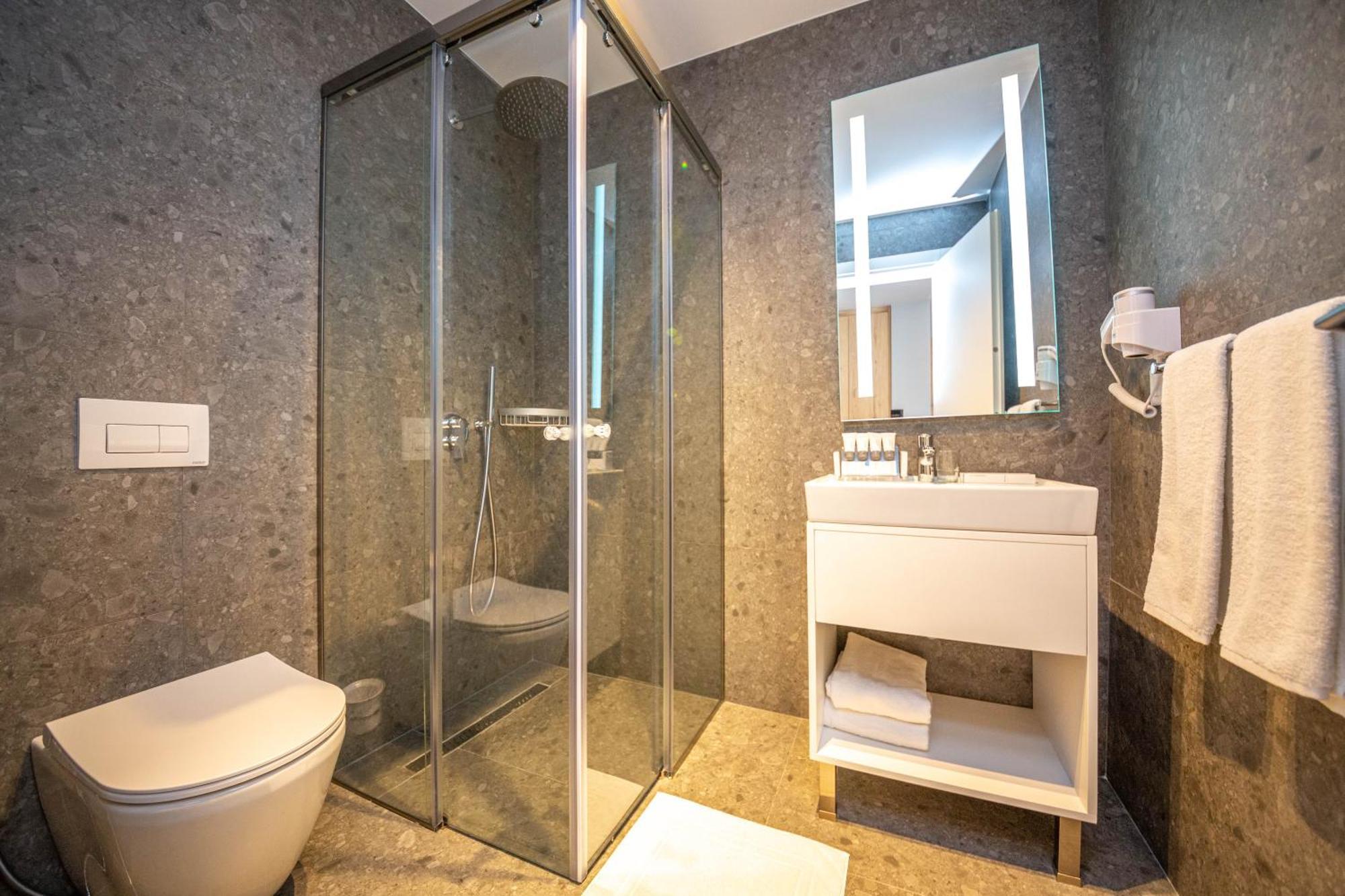 Azure Inn Hotel Sarande Bilik gambar