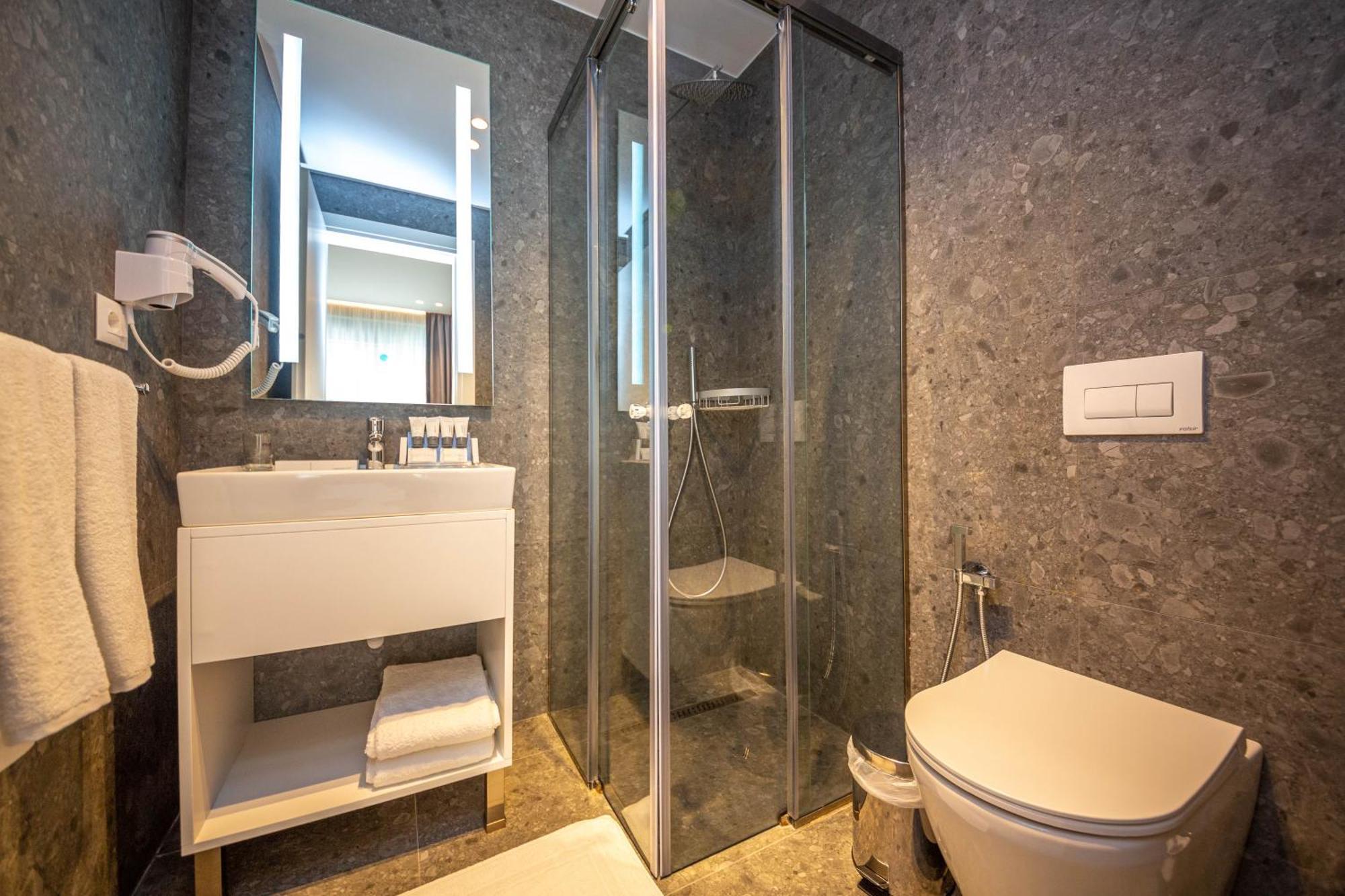 Azure Inn Hotel Sarande Bilik gambar
